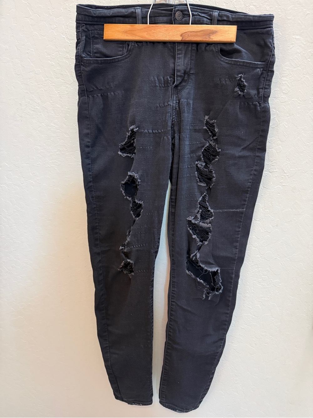 Levi's Black Distressed Skinny Jeans